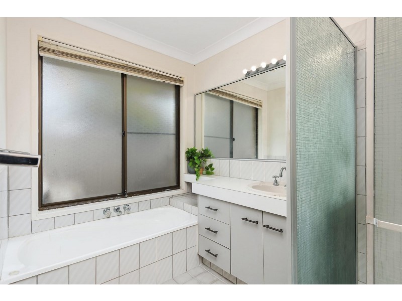 34 Thorngate Drive, Robina QLD 4226