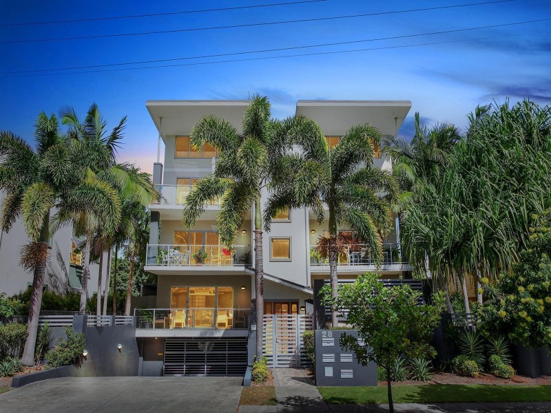 4/28 Parker Street, Labrador QLD 4215