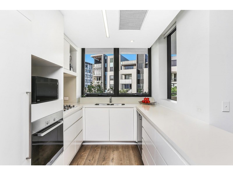 2205/1 Marina Promenade, Paradise Point QLD 4216