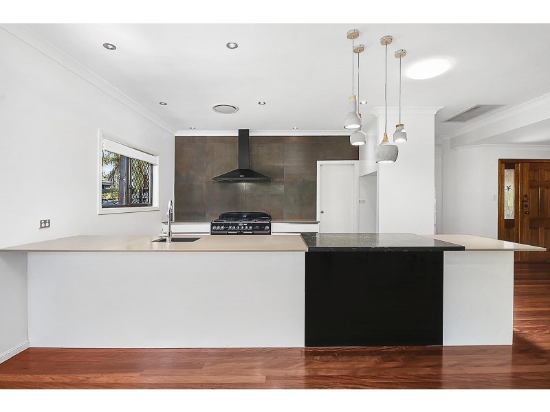 25 Boreen Court, Helensvale QLD 4212