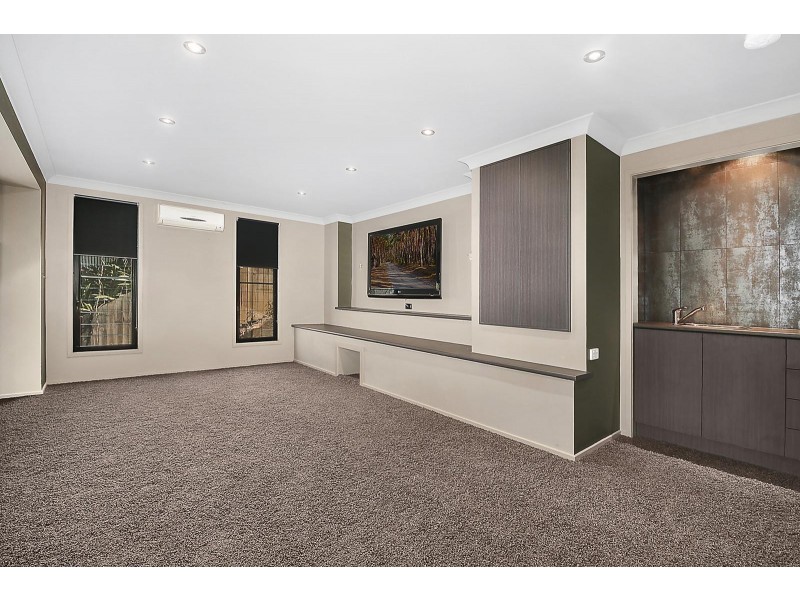 25 Boreen Court, Helensvale QLD 4212