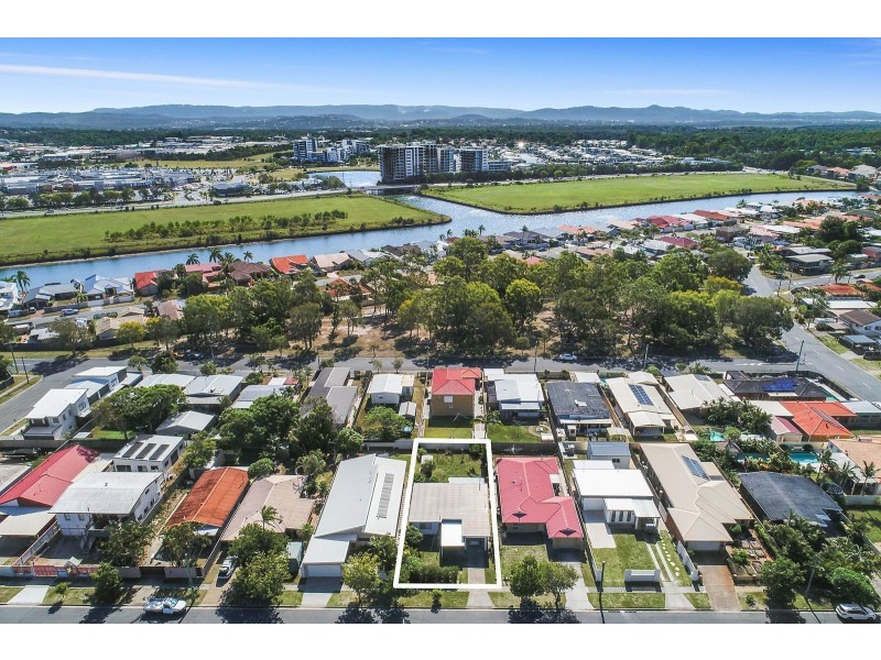 16 Mungera Street, Biggera Waters QLD 4216