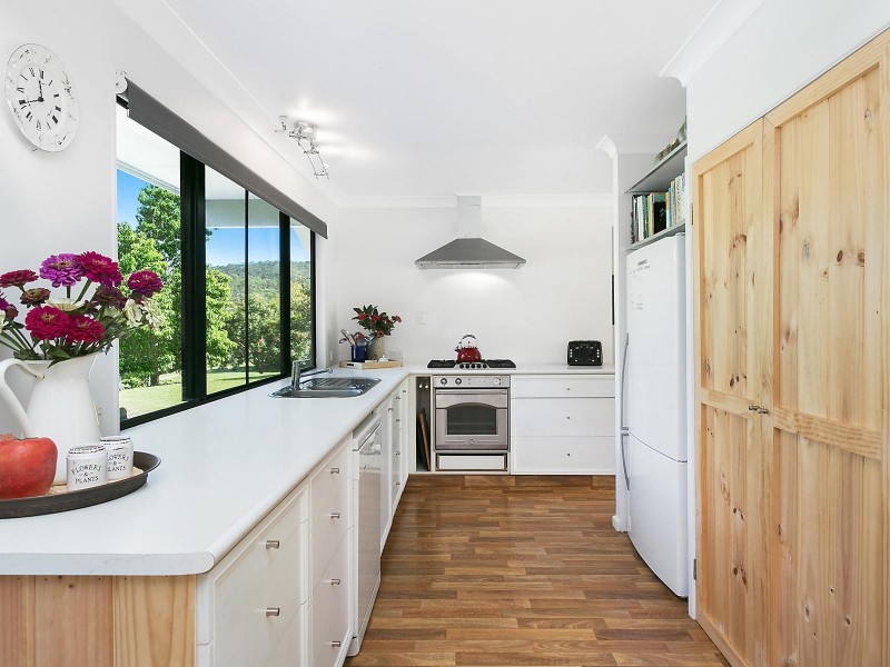 92 Currey Road, Wongawallan QLD 4210