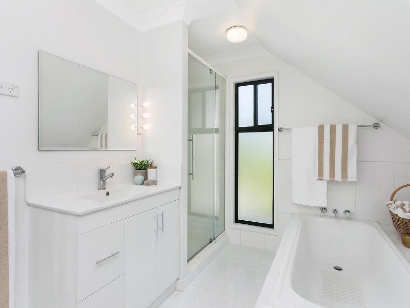 92 Currey Road, Wongawallan QLD 4210