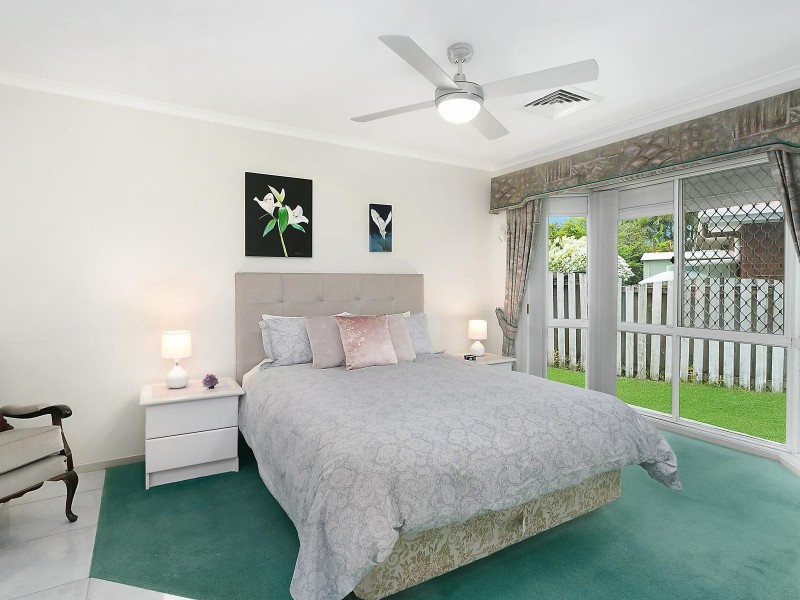 17 Ben Hogan Crescent, Parkwood QLD 4214