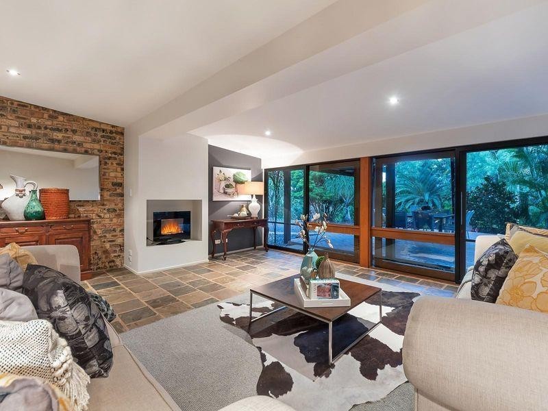 102 Currey Road, Wongawallan QLD 4210