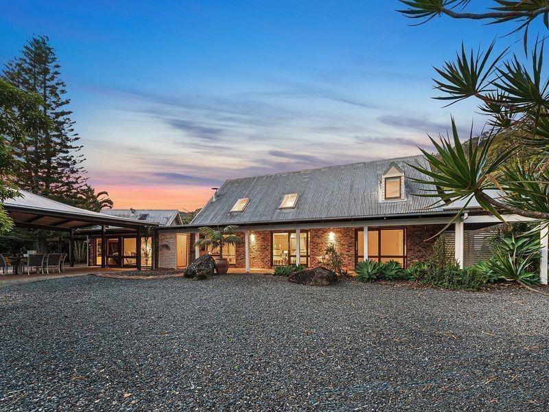 102 Currey Road, Wongawallan QLD 4210