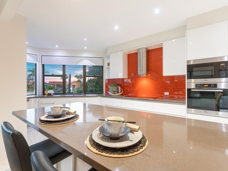 27 Smugglers Place, Runaway Bay QLD 4216