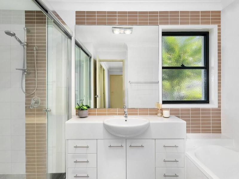 27/368 Pine Ridge Road, Coombabah QLD 4216