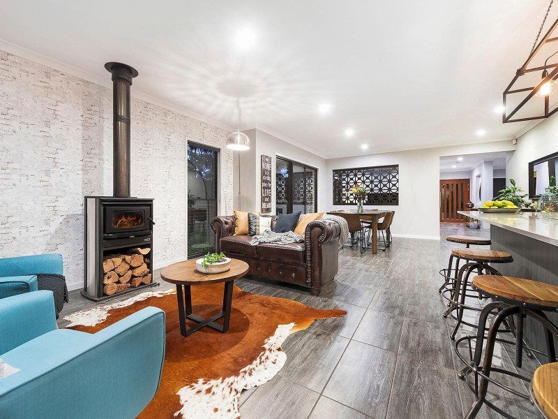 32 Valley View Vista, Wongawallan QLD 4210