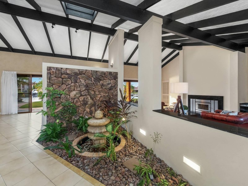 11 Kikori Crescent, Runaway Bay QLD 4216
