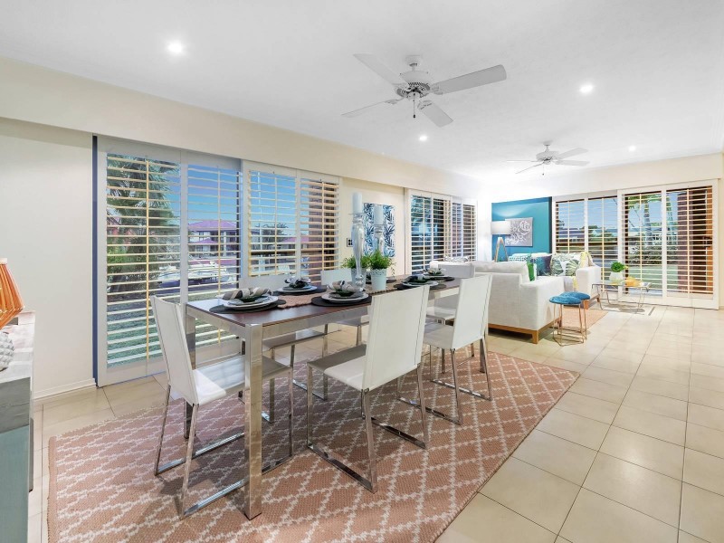 11 Kikori Crescent, Runaway Bay QLD 4216