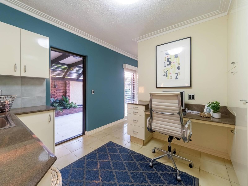11 Kikori Crescent, Runaway Bay QLD 4216