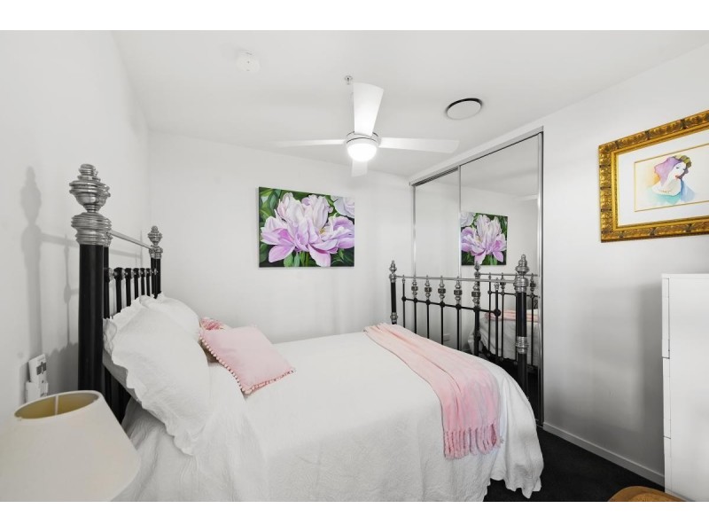 31201/5 Harbourside Court, Biggera Waters QLD 4216