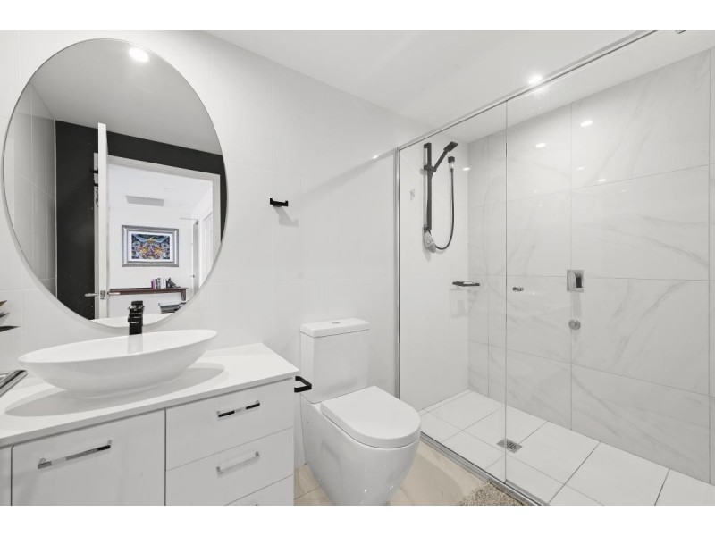 31201/5 Harbourside Court, Biggera Waters QLD 4216