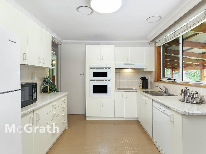 36 Longbourne Avenue, Notting Hill VIC 3168