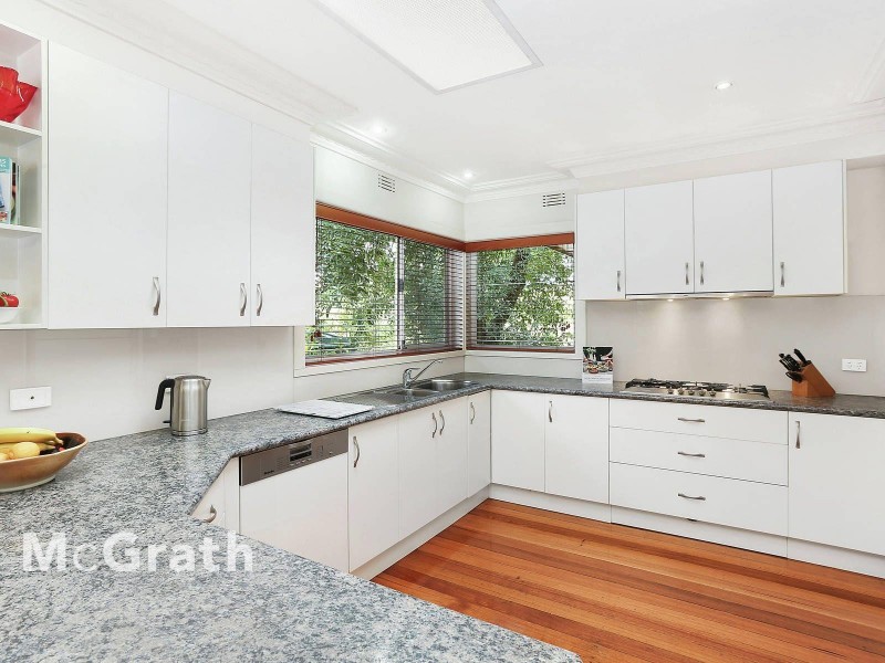 34 Avonhurst Drive, Glen Waverley VIC 3150