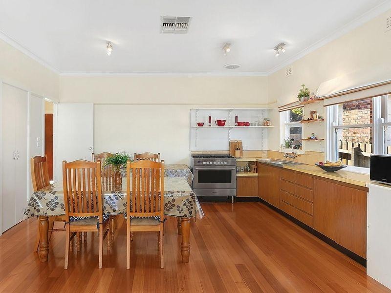 5 Jordan Grove, Glen Waverley VIC 3150