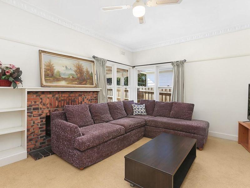 5 Jordan Grove, Glen Waverley VIC 3150