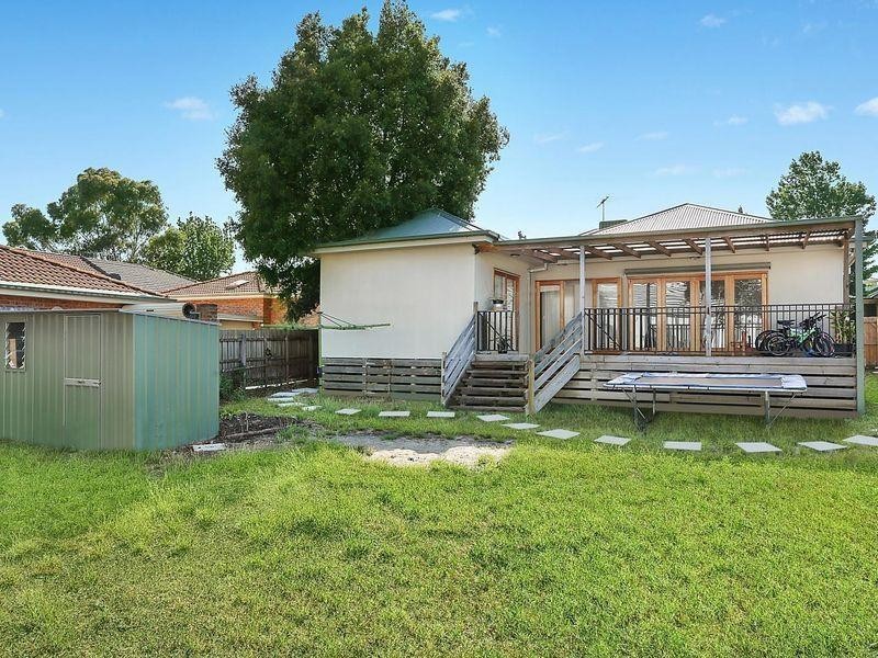 5 Jordan Grove, Glen Waverley VIC 3150