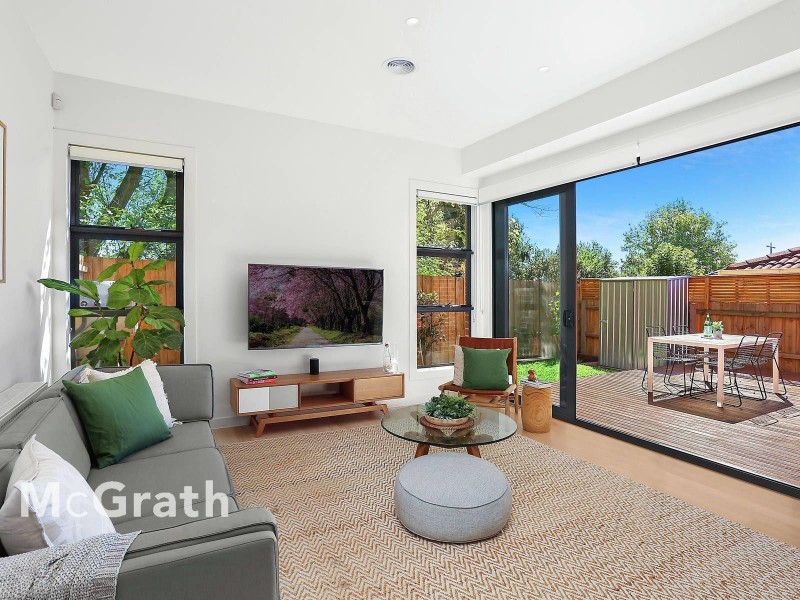 2 Aberdeen Road, Blackburn South VIC 3130