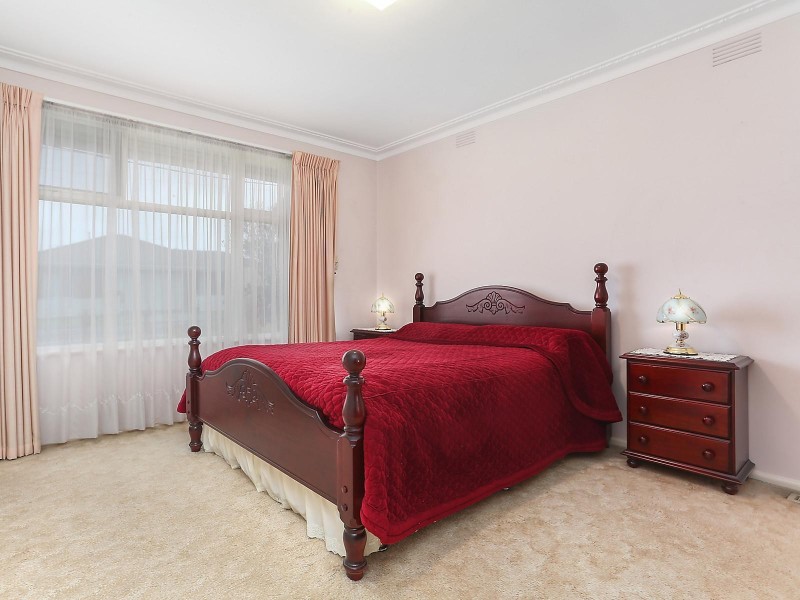 2 Damon Road, Mount Waverley VIC 3149