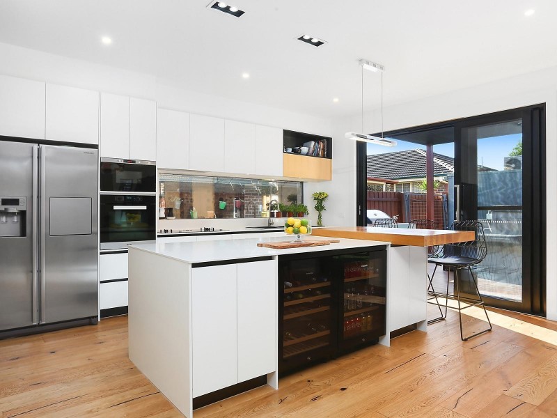 33 Lindsay Street, Mckinnon VIC 3204