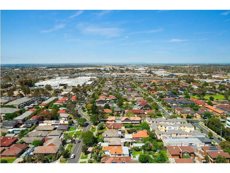 36 Browns Road, Clayton VIC 3168