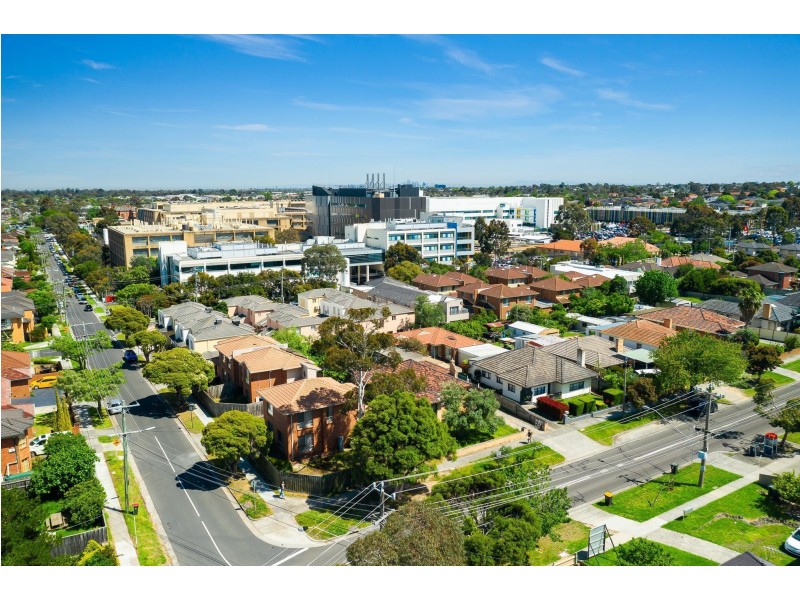 36 Browns Road, Clayton VIC 3168