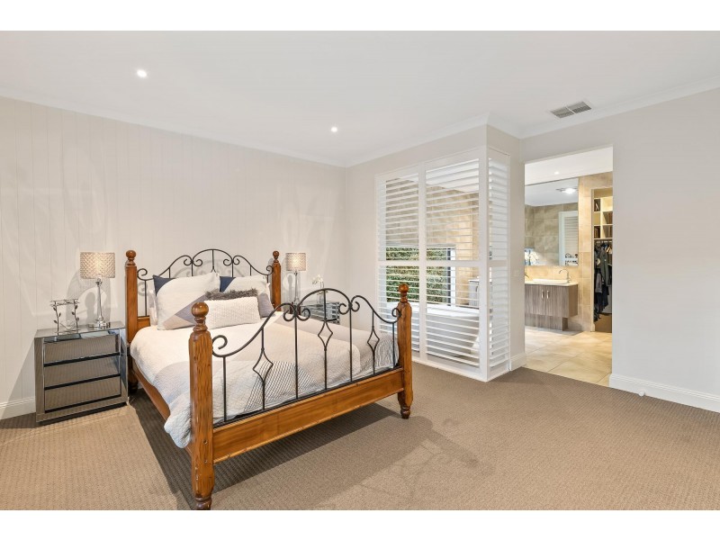 23 Ian Grove, Mount Waverley VIC 3149
