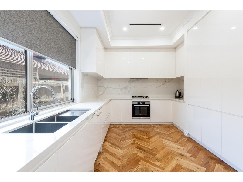 15 Larch Crescent, Mount Waverley VIC 3149