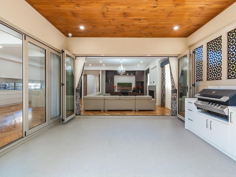 15 Larch Crescent, Mount Waverley VIC 3149