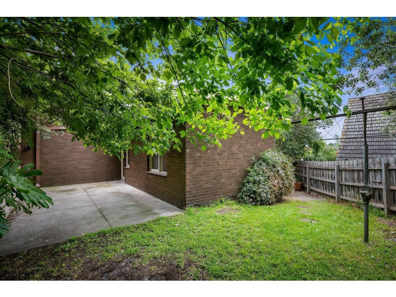 25 Kalymna Grove, Chadstone VIC 3148
