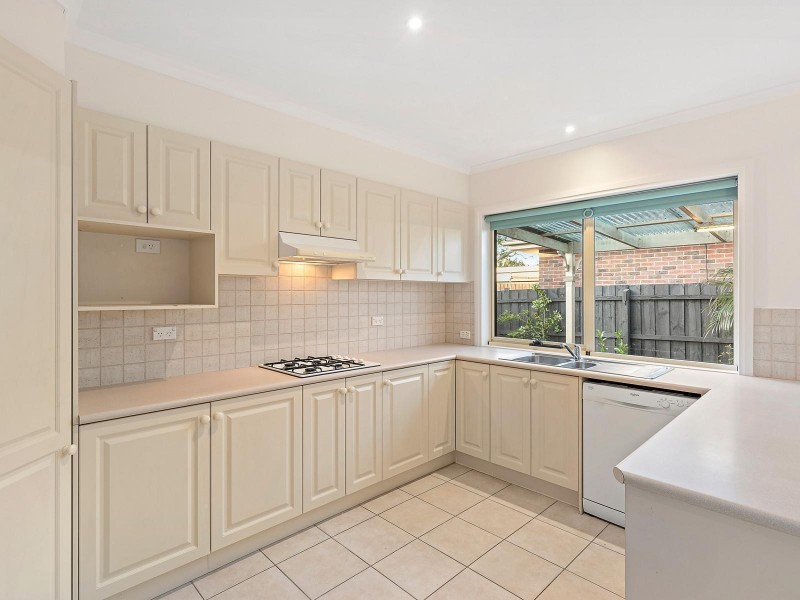 1/49 Irving Street, Mount Waverley VIC 3149