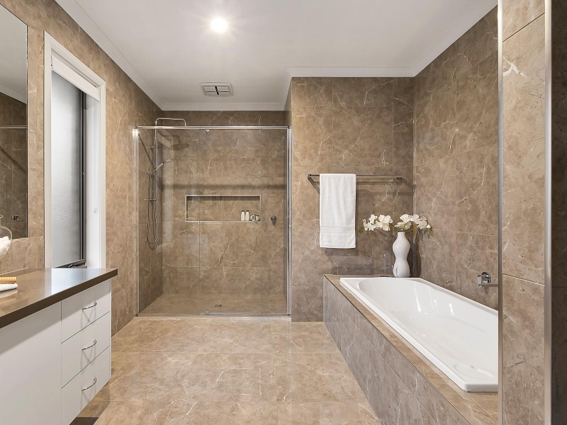 15 Bingley Avenue, Notting Hill VIC 3168