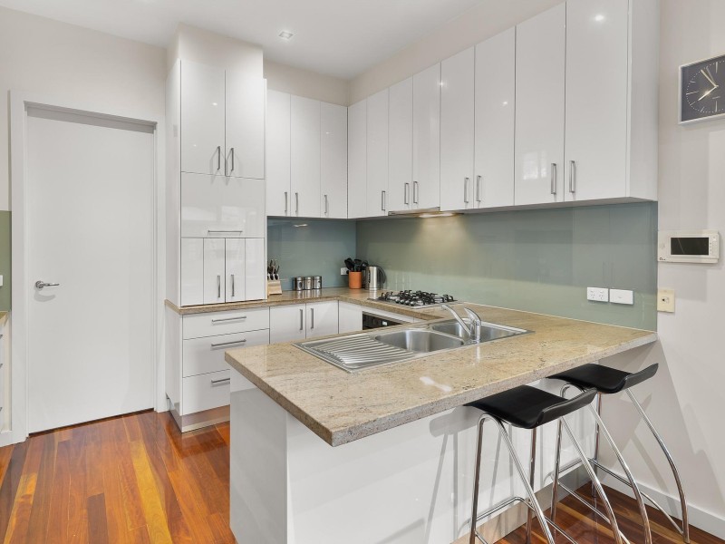 1/4 Coolarn Street, Mount Waverley VIC 3149