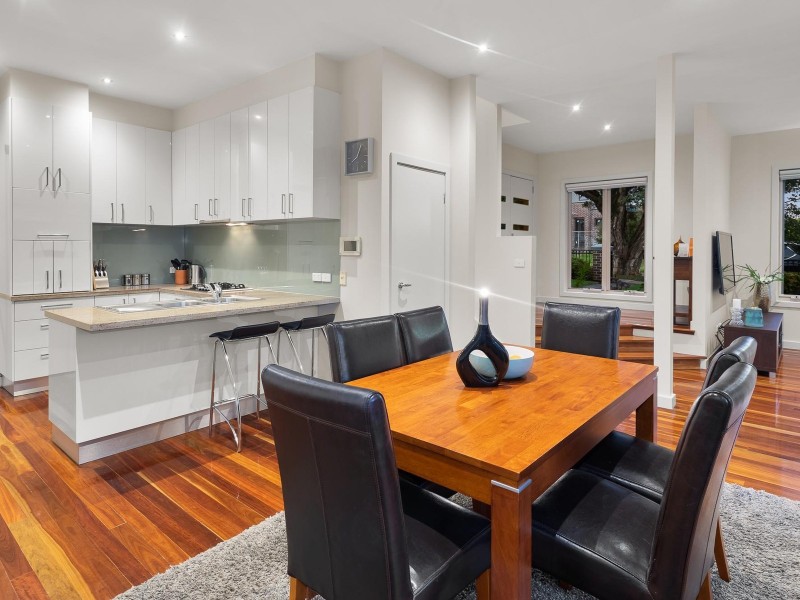 1/4 Coolarn Street, Mount Waverley VIC 3149