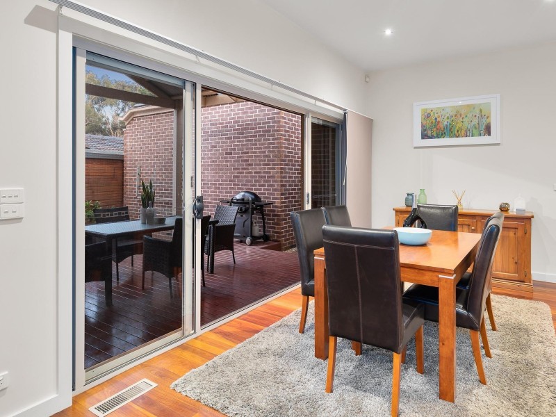 1/4 Coolarn Street, Mount Waverley VIC 3149