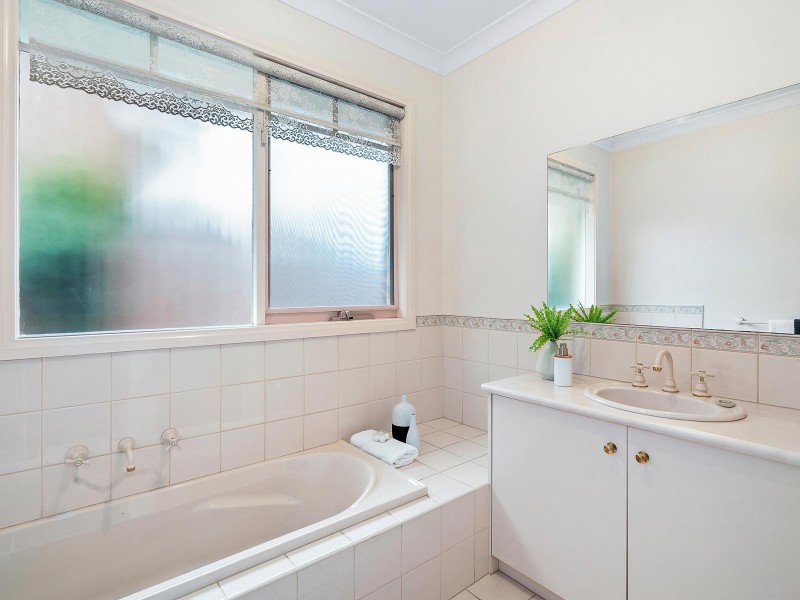 2/9 St Albans Street, Mount Waverley VIC 3149