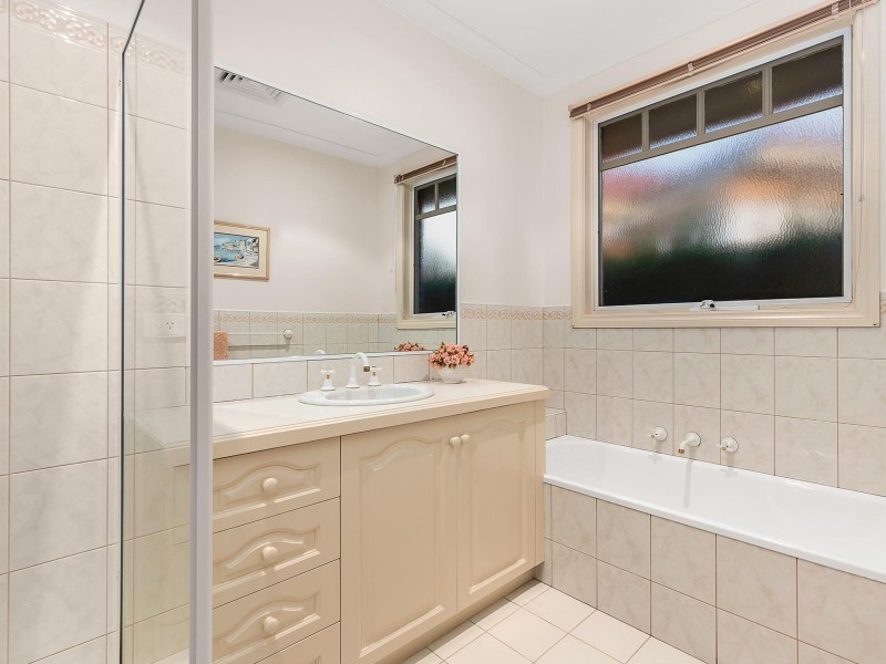 28b Winbourne Road, Mount Waverley VIC 3149