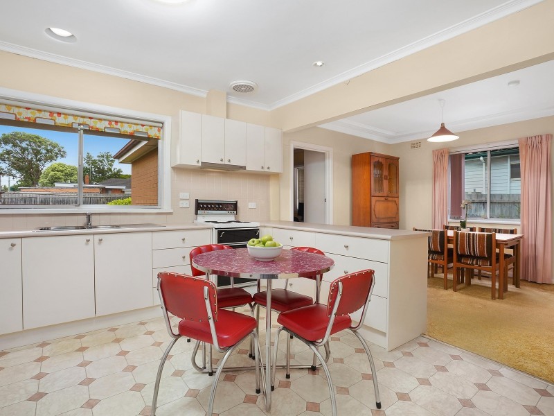 27 Tuhans Road, Mount Waverley VIC 3149