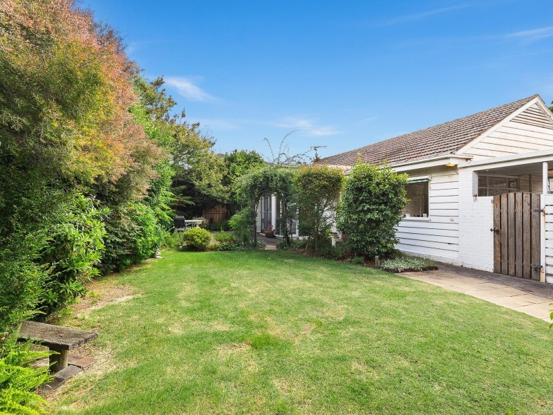 15 The Highway, Mount Waverley VIC 3149
