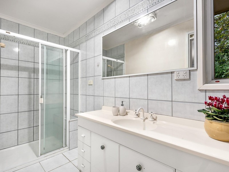 2 Bengal Crescent, Mount Waverley VIC 3149