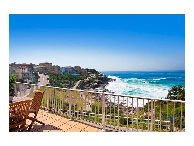 2/22 Gaerloch Avenue, Tamarama NSW 2026