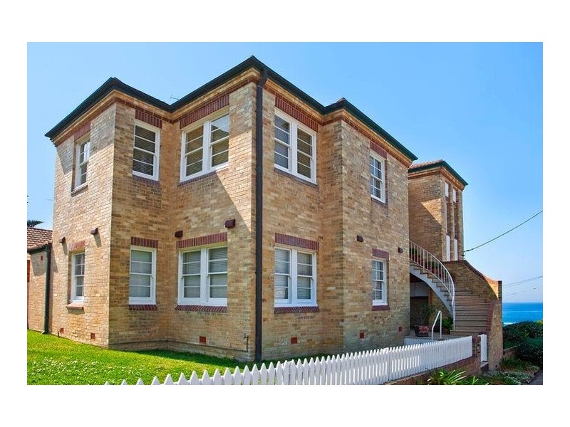 2/22 Gaerloch Avenue, Tamarama NSW 2026