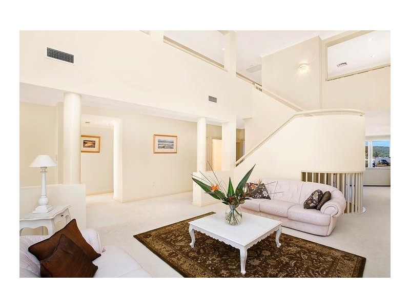 92 Daley Avenue, Daleys Point NSW 2257