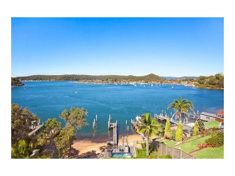 92 Daley Avenue, Daleys Point NSW 2257