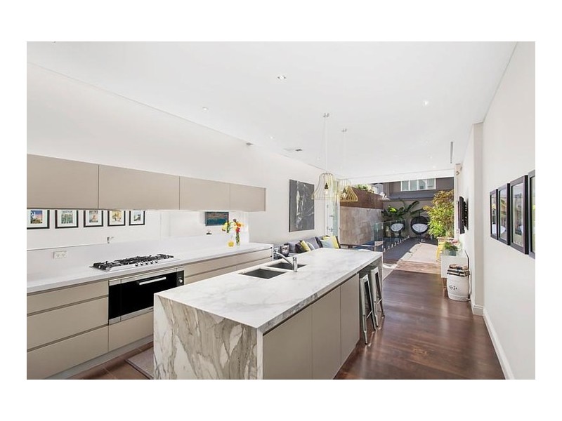 252 Moore Park Road, Paddington NSW 2021