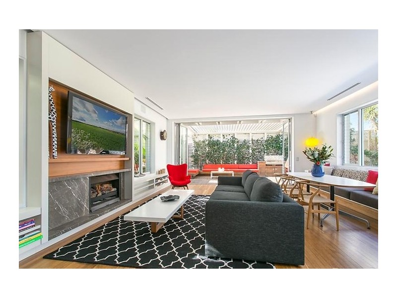 10 Silva Street, Tamarama NSW 2026