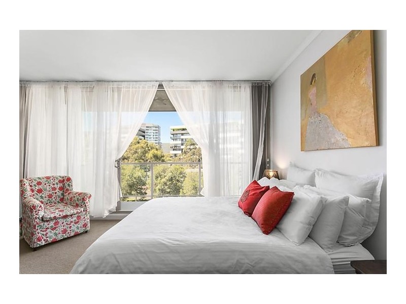 75/5B Victoria Park Parade, Zetland NSW 2017